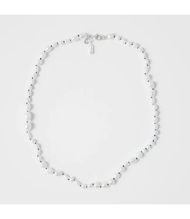 Jai Style Pearl choker black knot