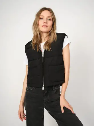 Mos Mosh Manja down vest
