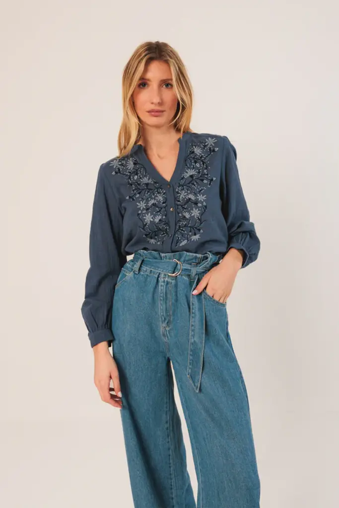 Indi & Cold Indi & Cold Embroidered shirt MC390