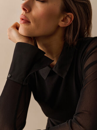 Yaya Mesh top w/removable cuffs & collar