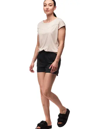 Indyeva Lagana easy short