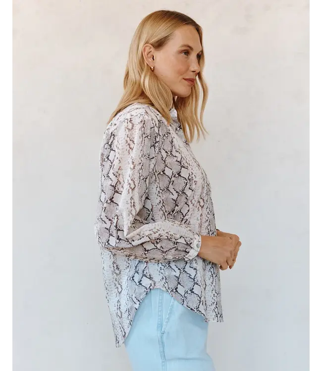 Bella Dahl Shirred mandarin collar shirt