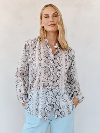 Bella Dahl Shirred mandarin collar shirt