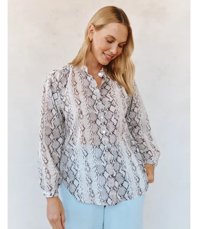 Bella Dahl Shirred mandarin collar shirt