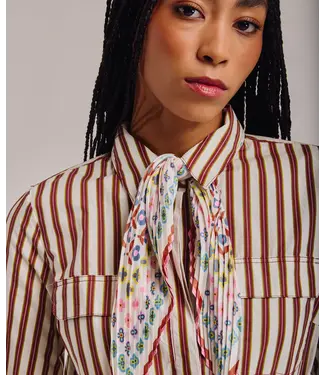 Echo Clover pleated diamond scarf