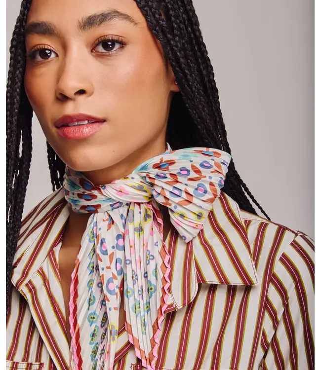 Echo Clover pleated diamond scarf
