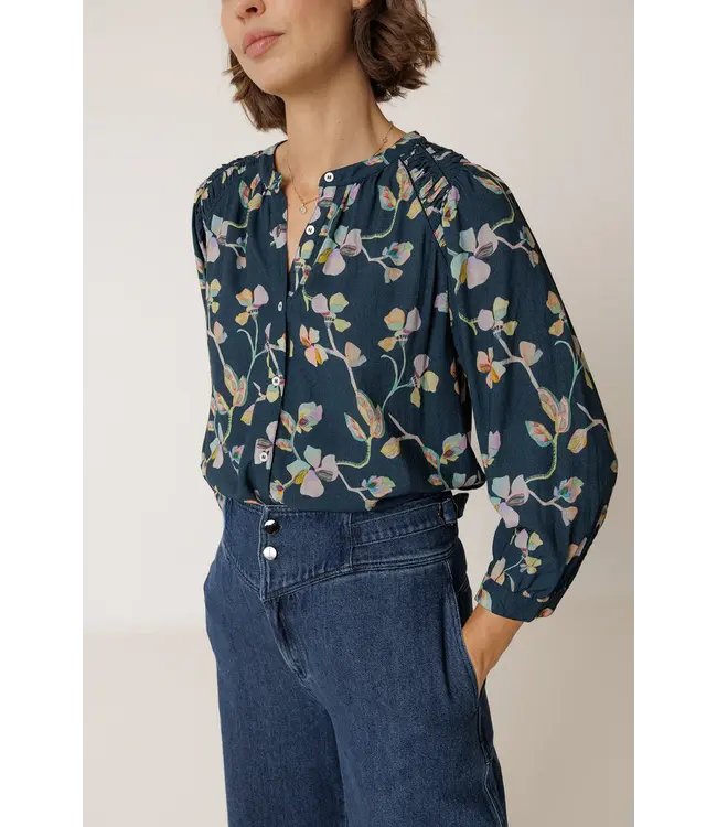 Indi & Cold Longsleeve print blouse