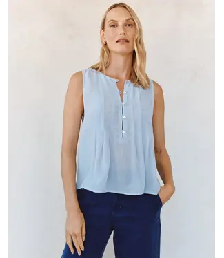 Bella Dahl Bella Dahl Sleeveless pintuck pullover B4932-J41-302