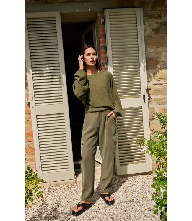 Yaya Woven straight leg cargo trouser w/pleats