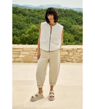 Yaya Sleeveless woven jacket w/balloon hem