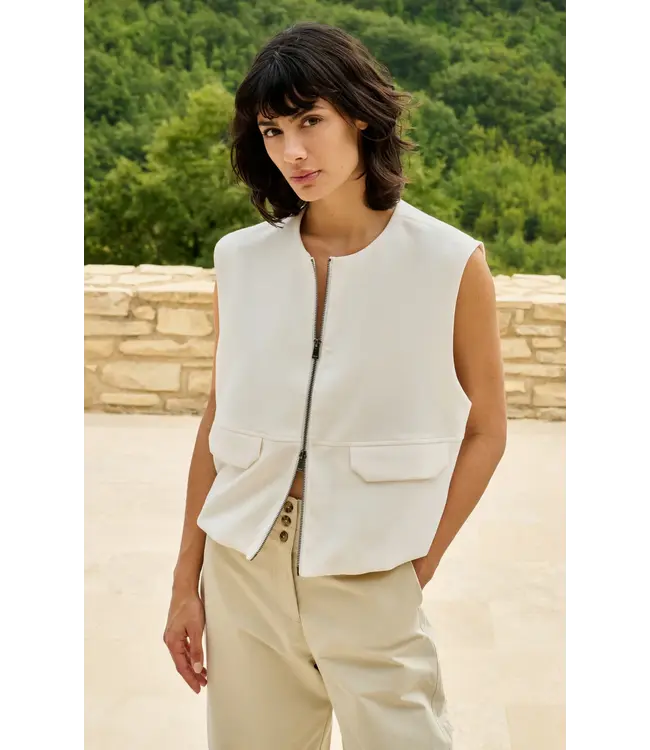 Yaya Sleeveless woven jacket w/balloon hem