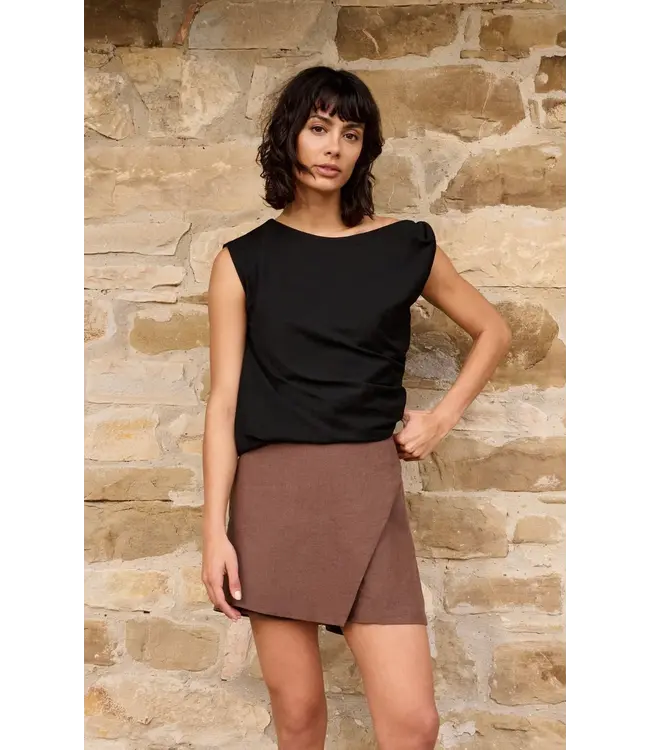 Yaya Sleeveless top w/twisted shoulder