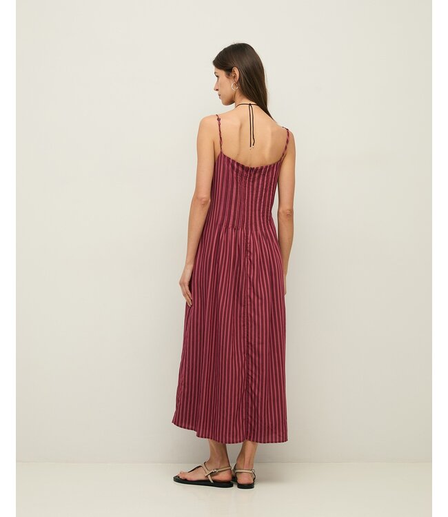 Yerse Strap dress w/straight neckline