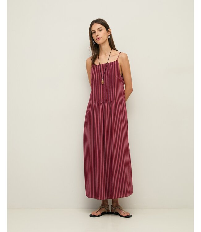 Yerse Strap dress w/straight neckline