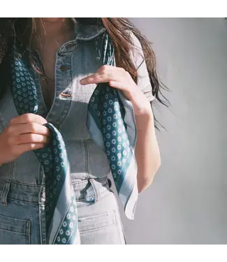 Amyemma Designs Ditzy daisy silk scarf