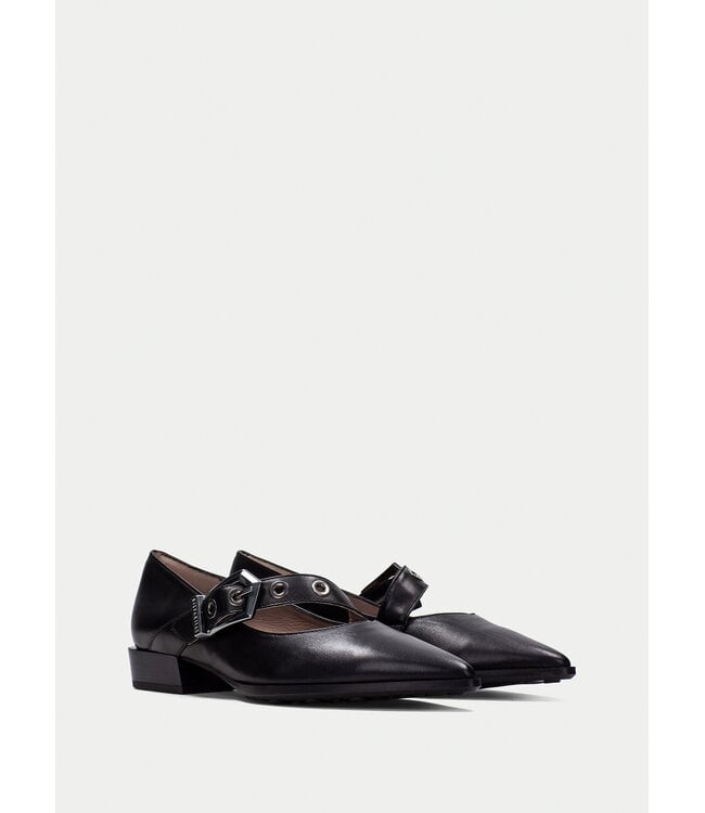 Hispanitas Turin leather shoe w/assymmetric buckle
