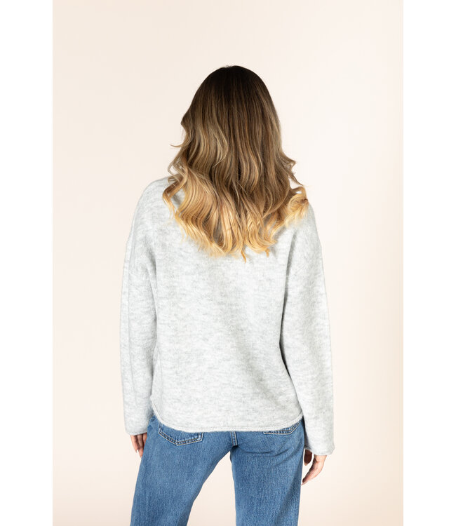 Lyla + Luxe Aiden novelty daisy sweater