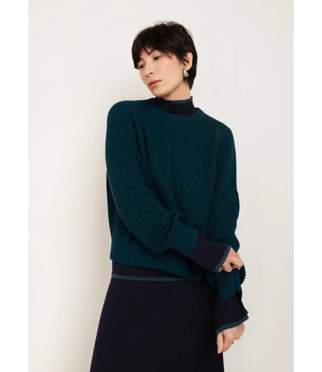Paper Label Avery crew neck