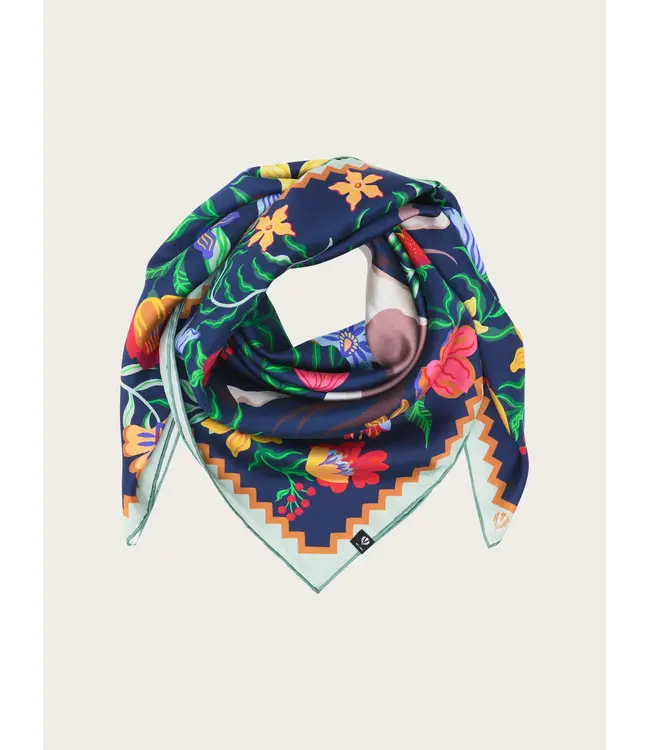 V Fraas Silk square