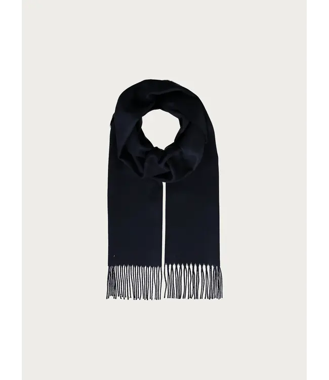 V Fraas Scarf