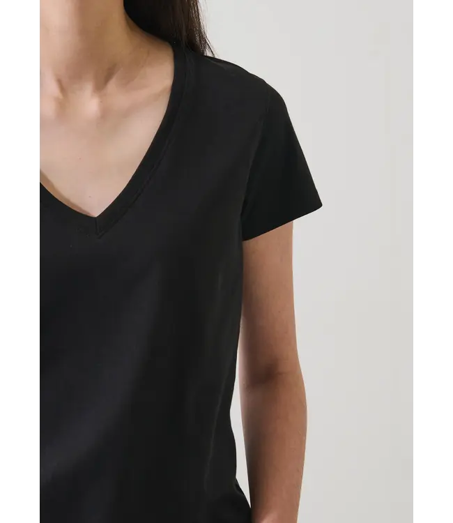 Patrick Assaraf Pima cotton stretch slim vneck tshirt