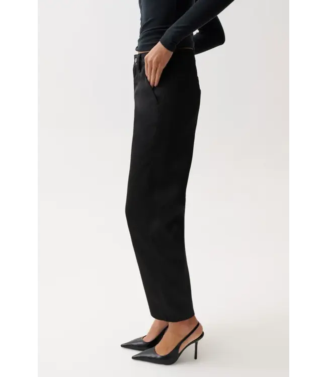 Pistola Beau sateen seamed crescent leg