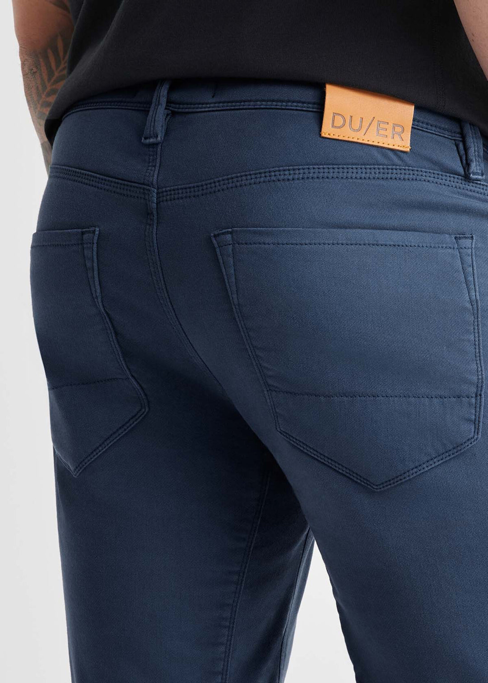 DUER Bermuda extensible coupe ajustée-Atlantique