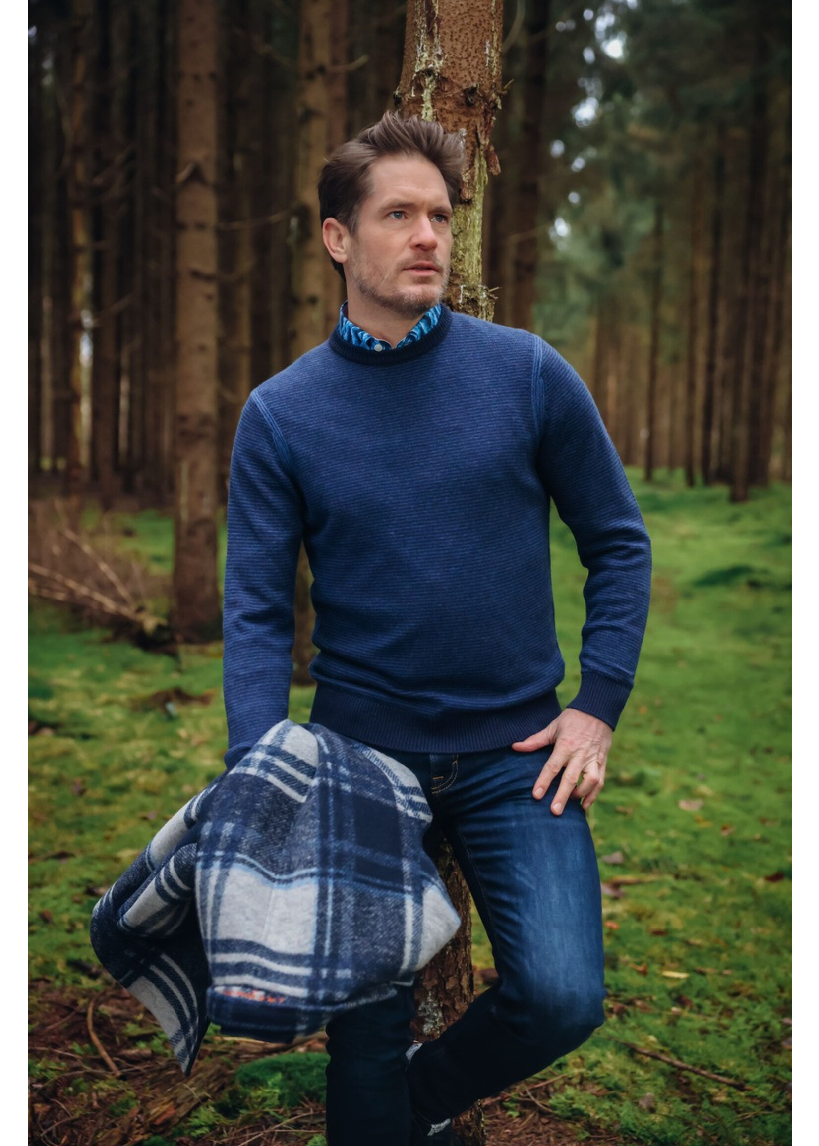 Chandail col rond en melange de coton et laine pour homme Marine Lacroix espace boutique inc