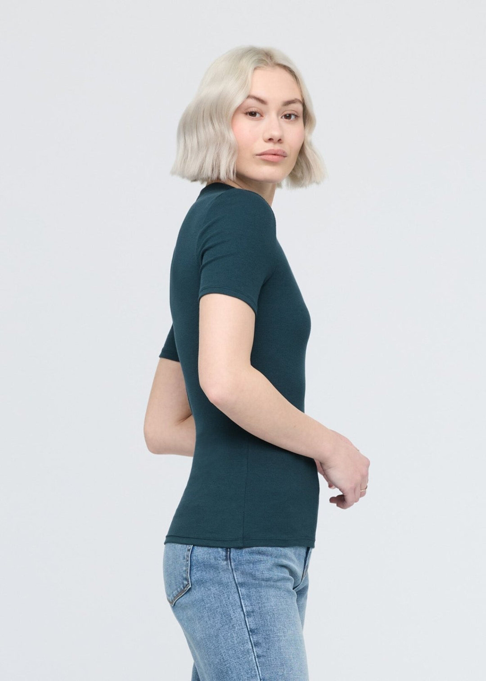 DUER Ribbed Pima Mock Neck Tee
