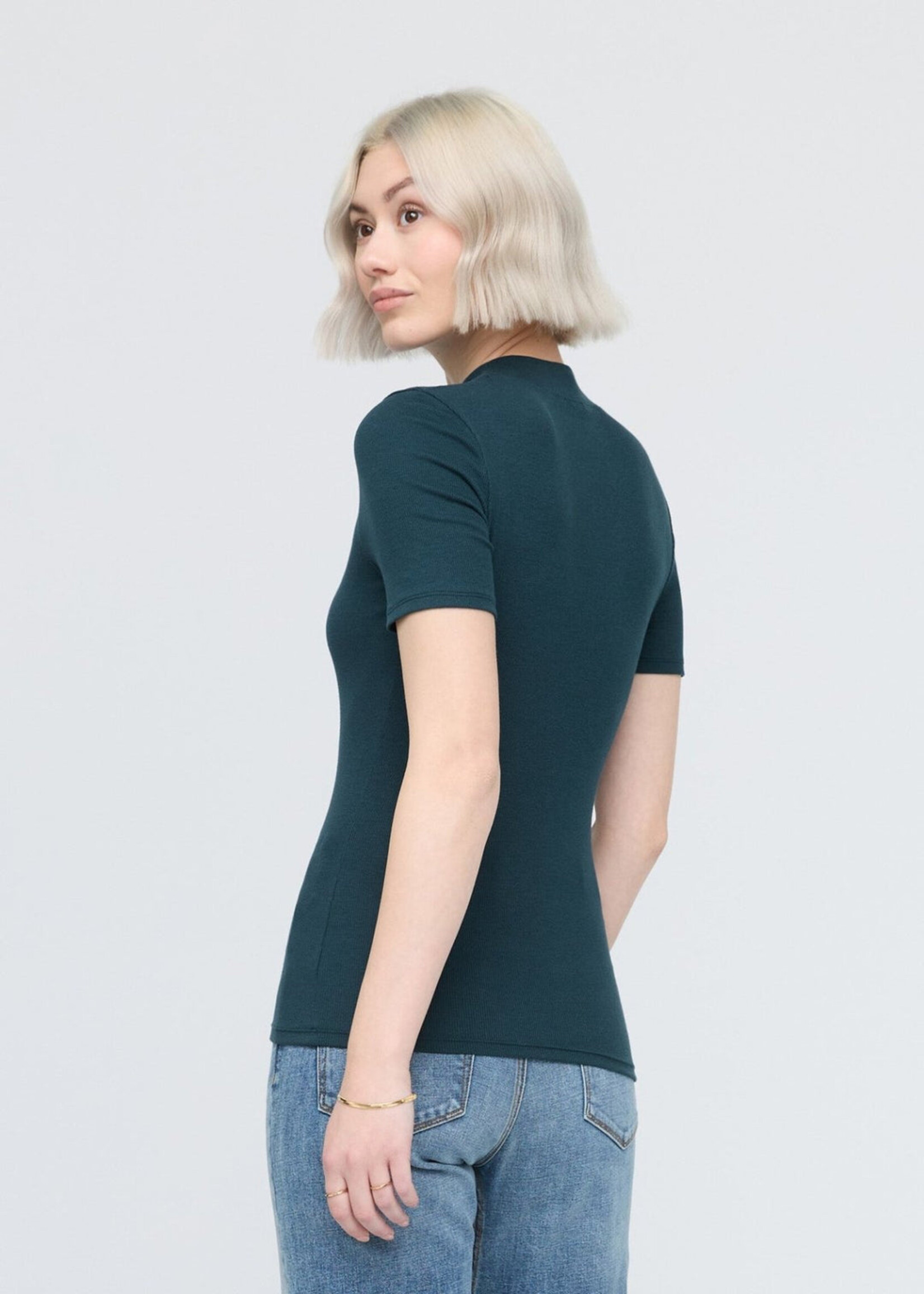 DUER Ribbed Pima Mock Neck Tee