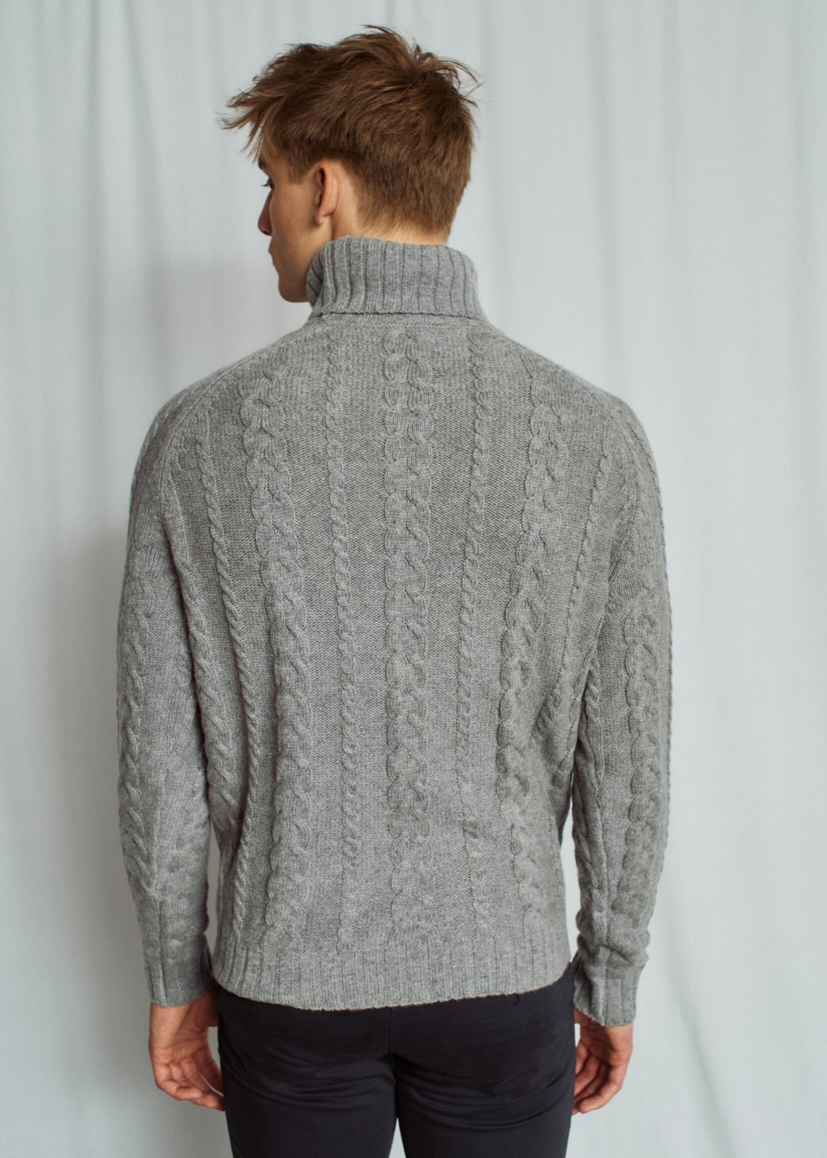 BRUUN & STENGADE Chandail en tricot de laine mérinos avec câbles pour homme-Gris