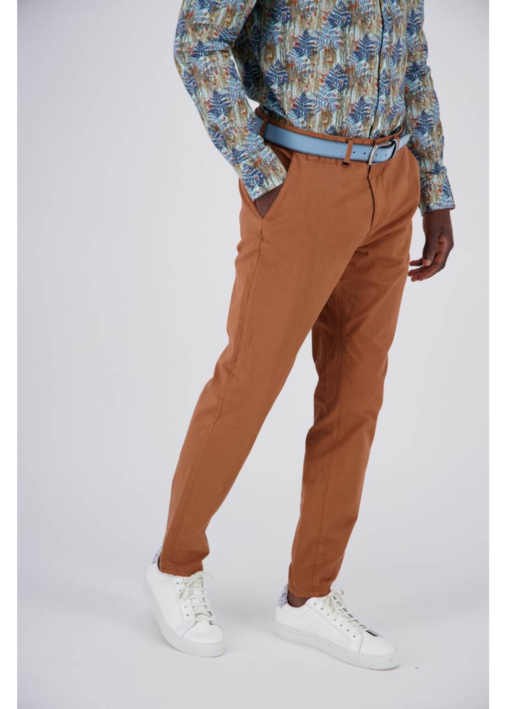A FISH NAMED FRED Pantalon chinos en coton avec traitement délavé-Cognac