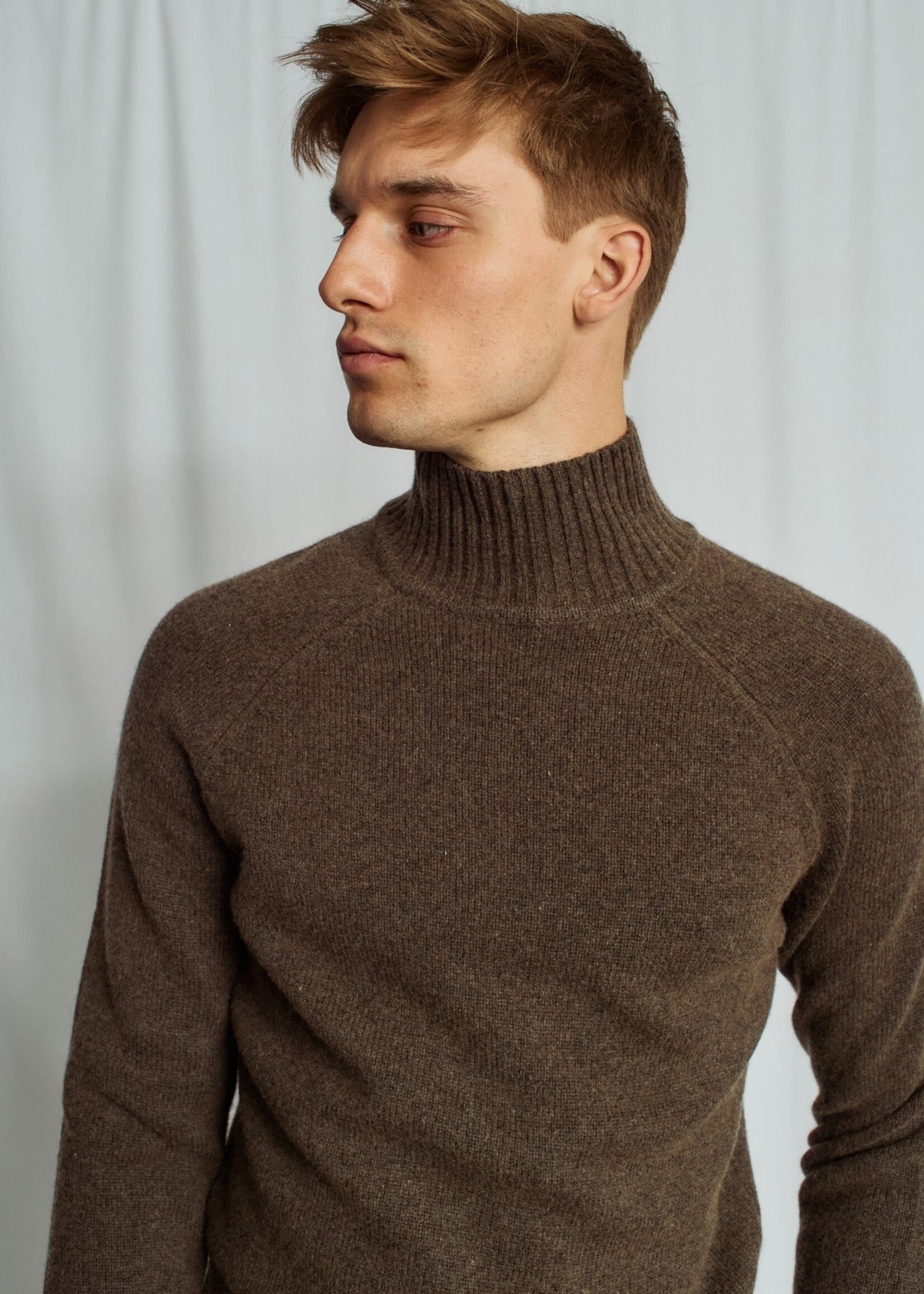 BRUUN & STENGADE Chandail col roulé en tricot de laine d'agneau pour homme-Brun