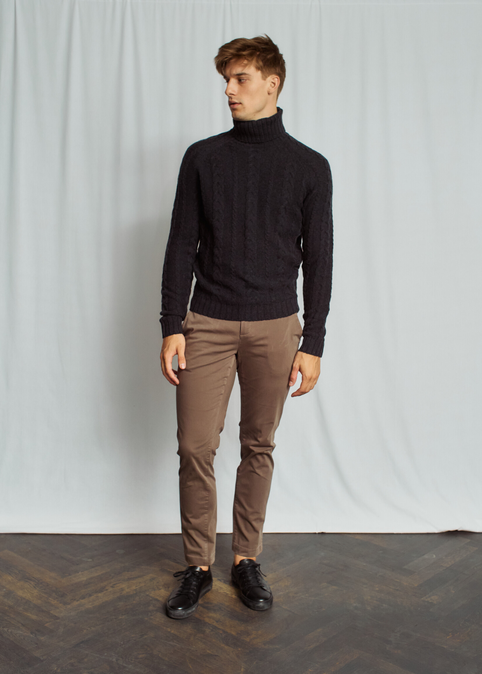 BRUUN & STENGADE Chandail en tricot de laine mérinos avec câbles pour homme-Charbon