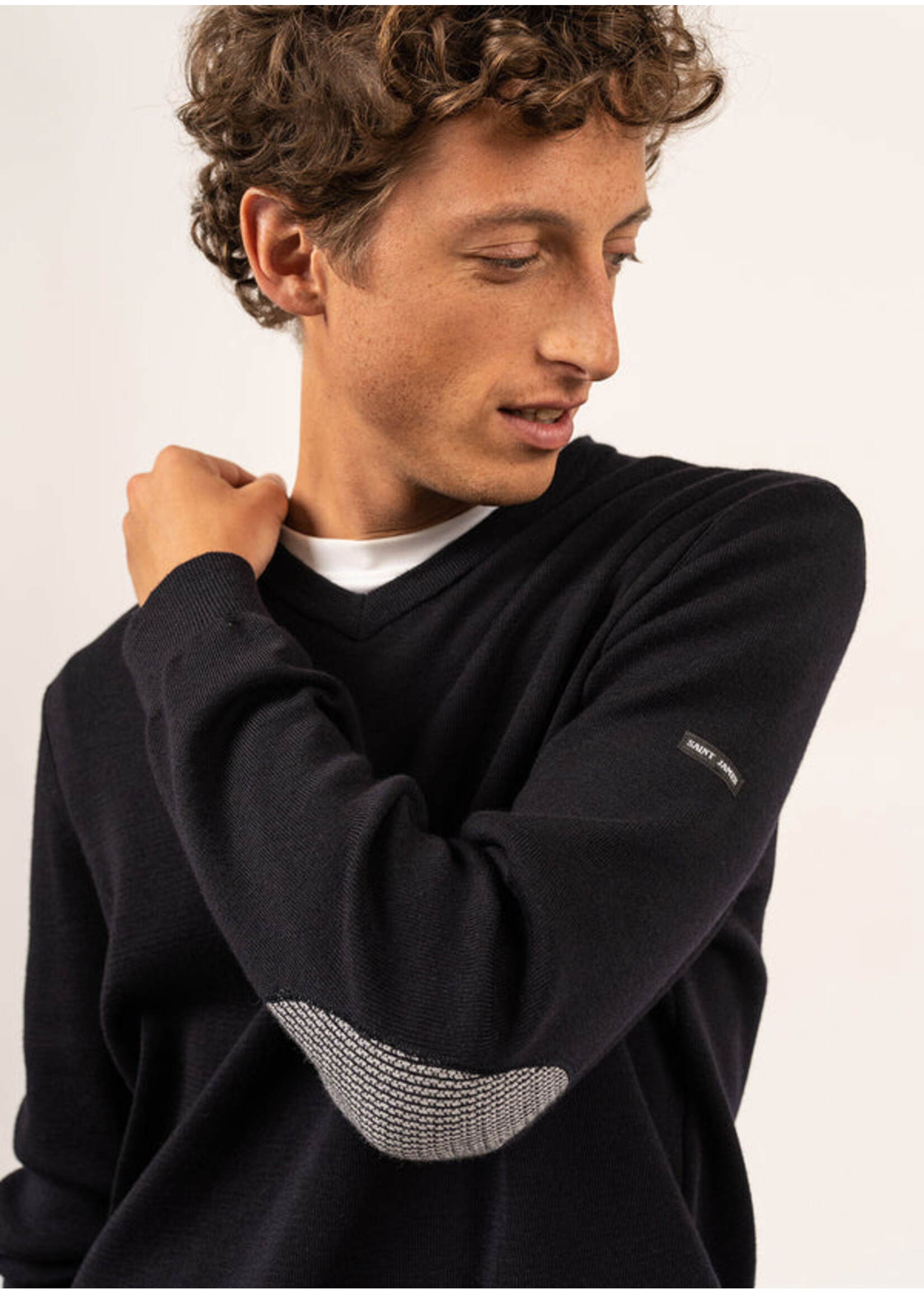 SAINT-JAMES Cuirassé V-neck sweater with elbow patches