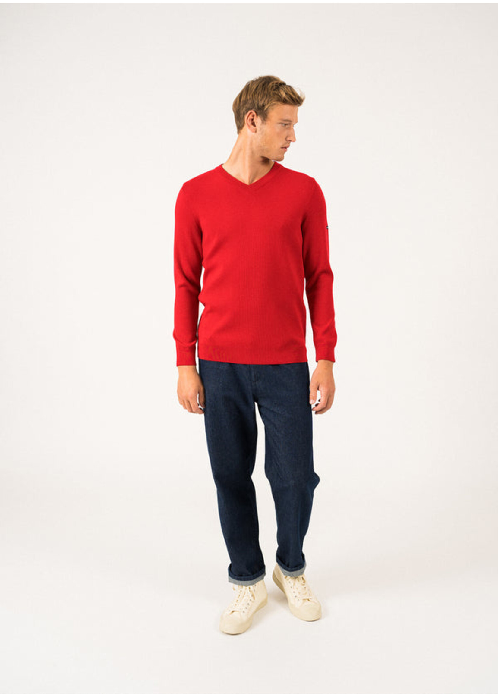 SAINT-JAMES Pull col V Cuirassé II en laine douce - 2 couleurs disponibles