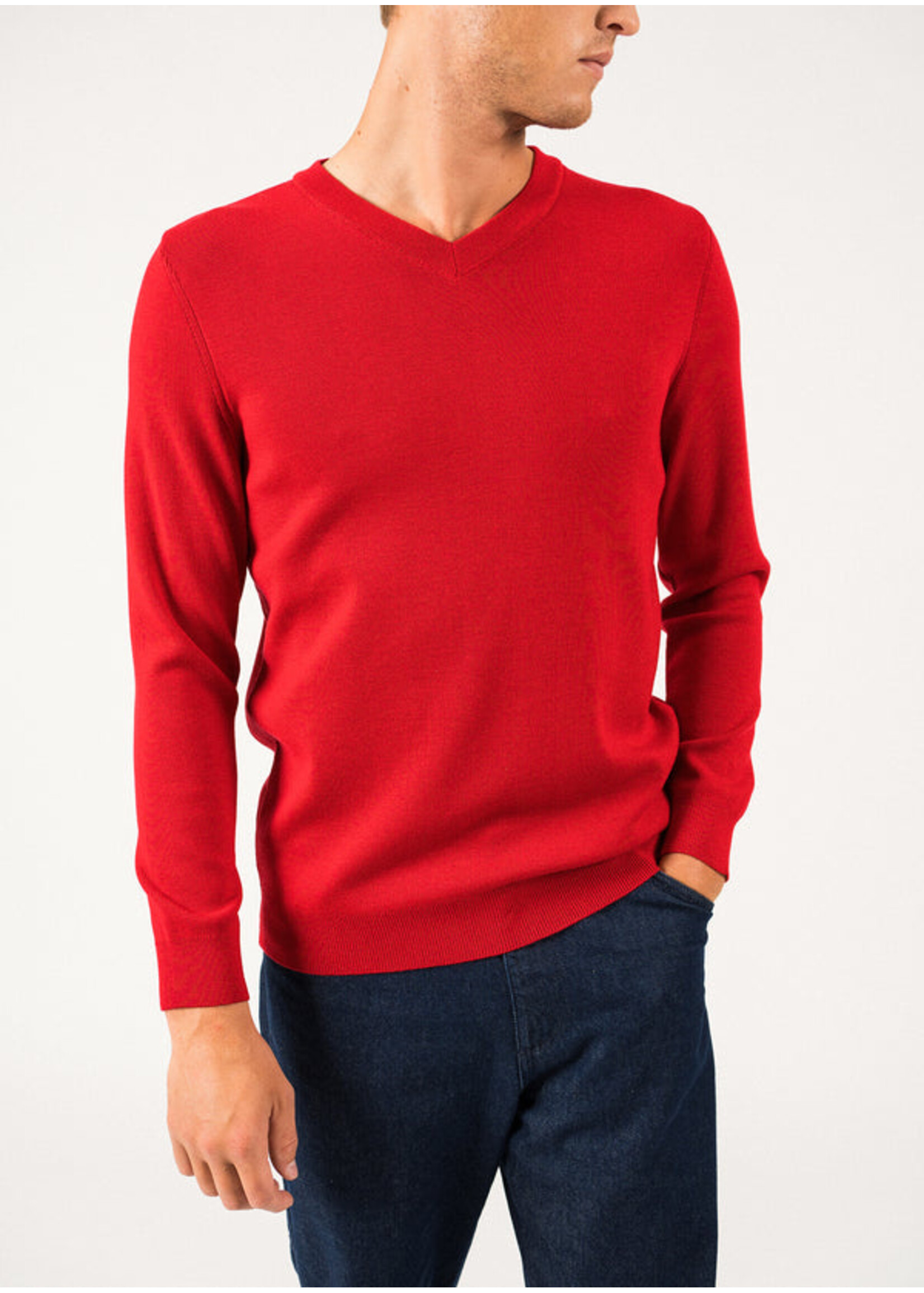 SAINT-JAMES Pull col V Cuirassé II en laine douce - 2 couleurs disponibles