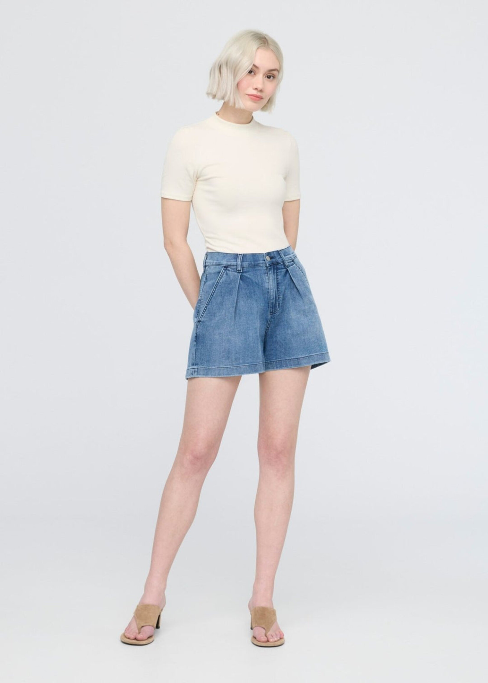 DUER Short avec plis en denim léger pour femme - 2 couleurs disponibles