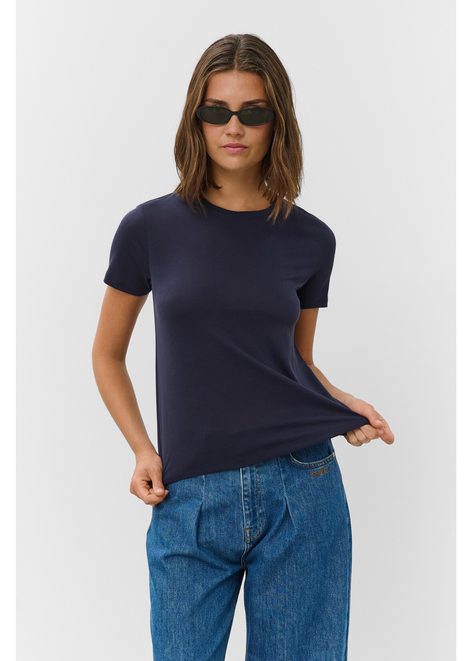 SOAKED IN LUXURY T-shirt basique mc à col rond COLUMBINE par SOAKED in Luxury