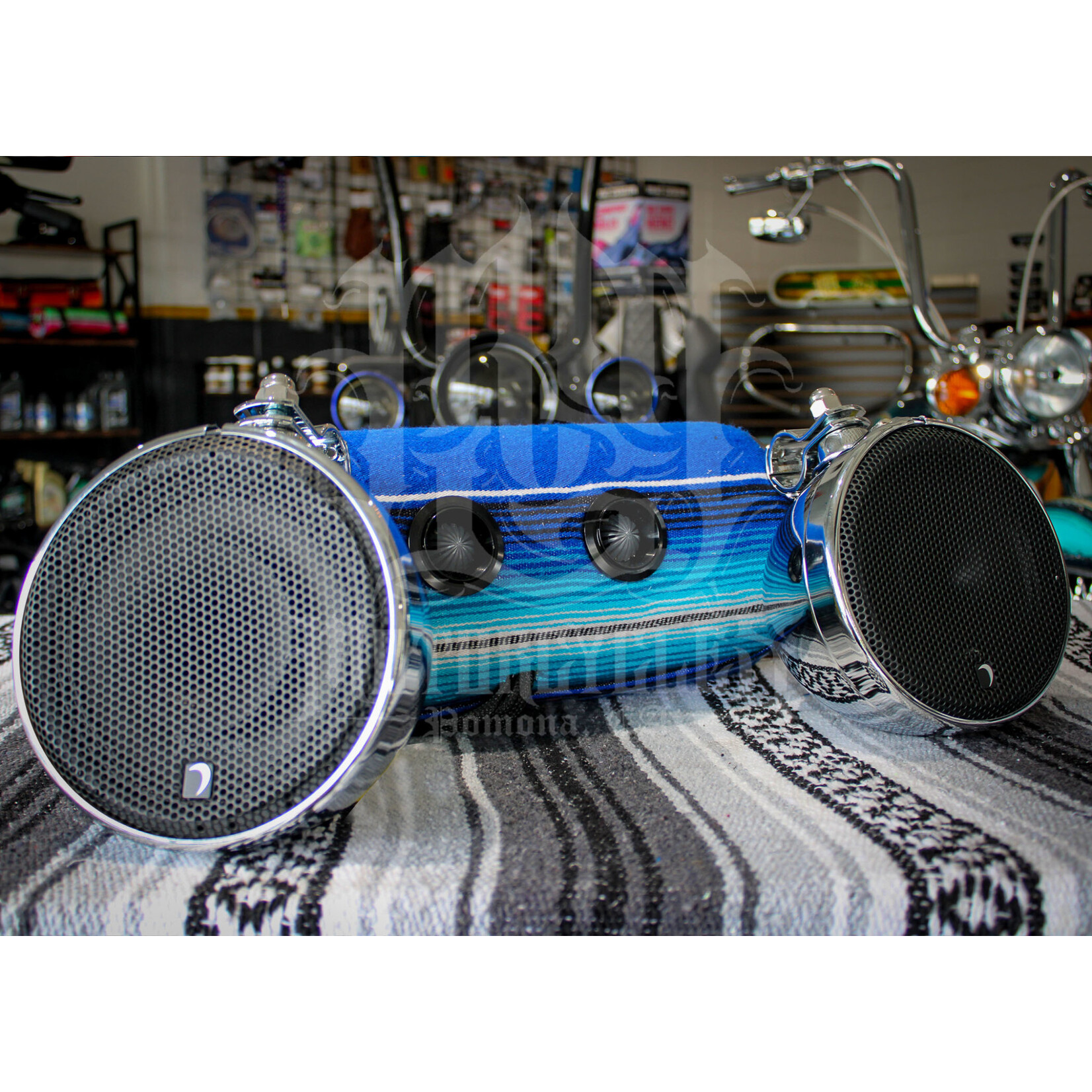 BED ROLL SPEAKER KIT MAD MAXXX GARAGE