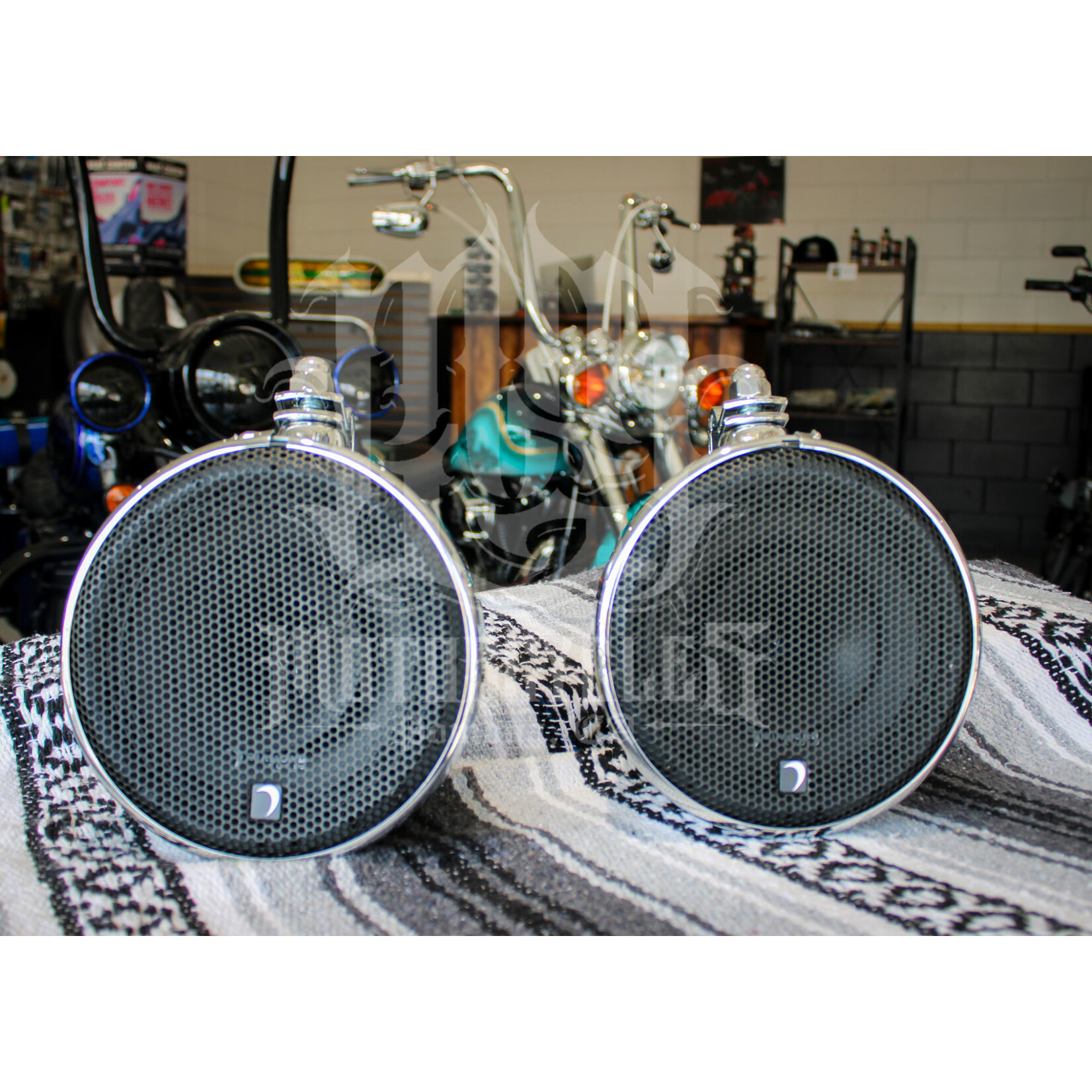 BED ROLL SPEAKER KIT MAD MAXXX GARAGE