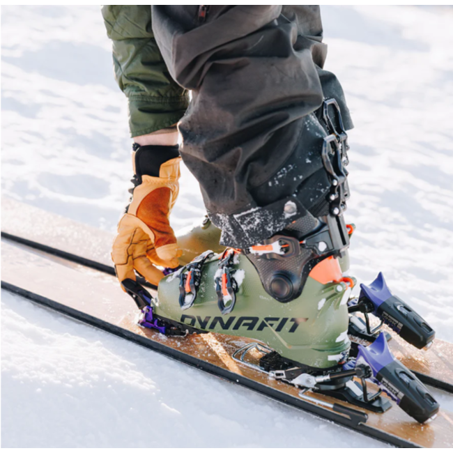 Cast Binding Freetour 2.0 Pivot 18