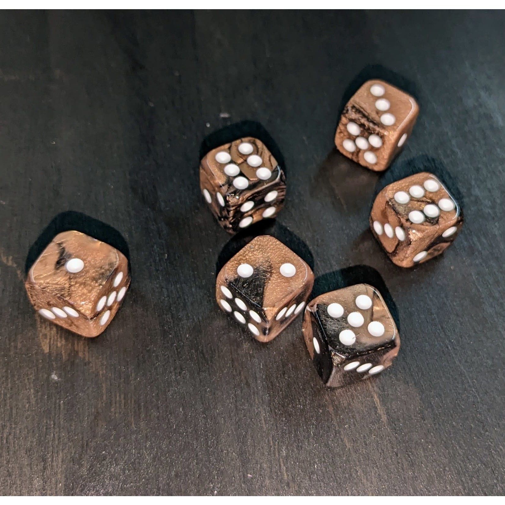 Die Hard Dice Vanguard 30-Pack of D6 Dice: Nocturne and Spice