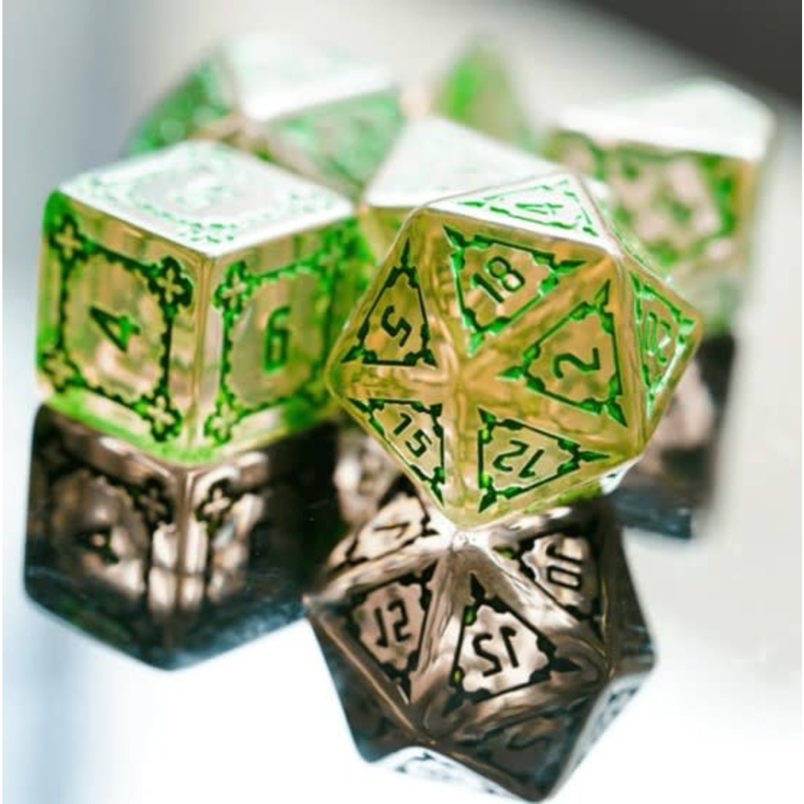 Foam Brain Huge Fluorite Castle Dice Set - 25mm
