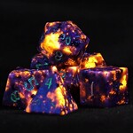 Hymgho Premium Dice Dragon's Hoard Gem Stone Polyhedral Dice Set: Yooperlite UV Light Reactive