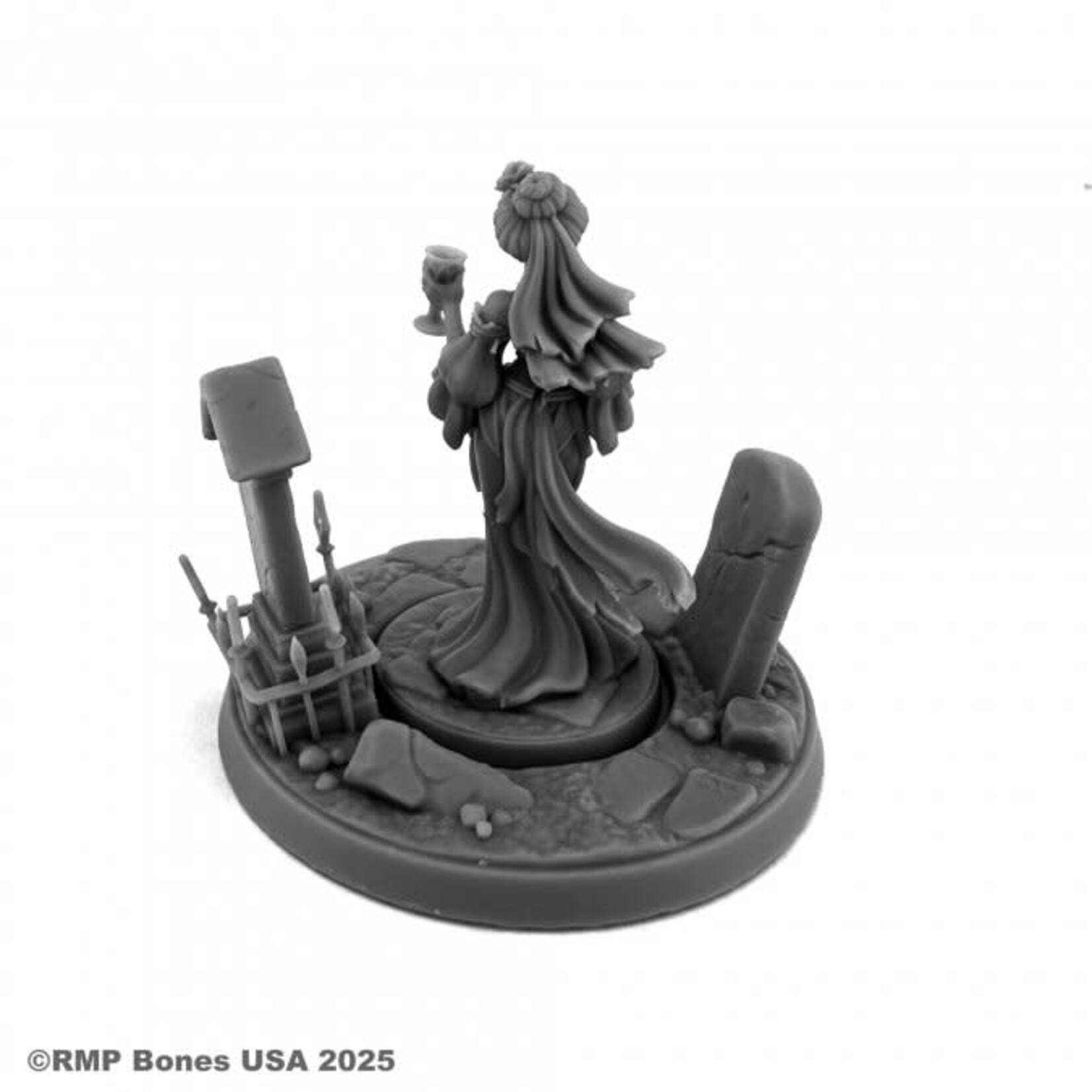 Reaper Miniatures Dungeon Dwellers: Sadraseth, Vampire Queen