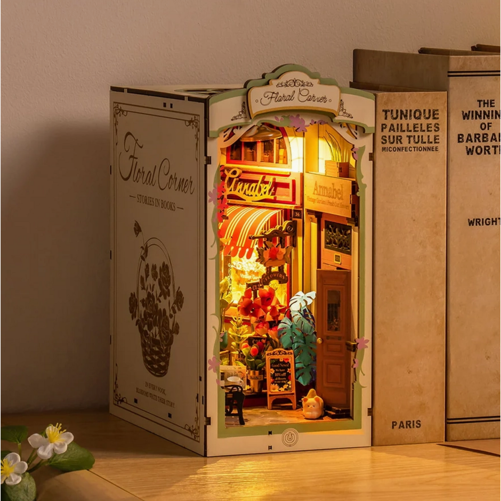 Robotime Rolife: Floral Corner Book Nook & Wonderland