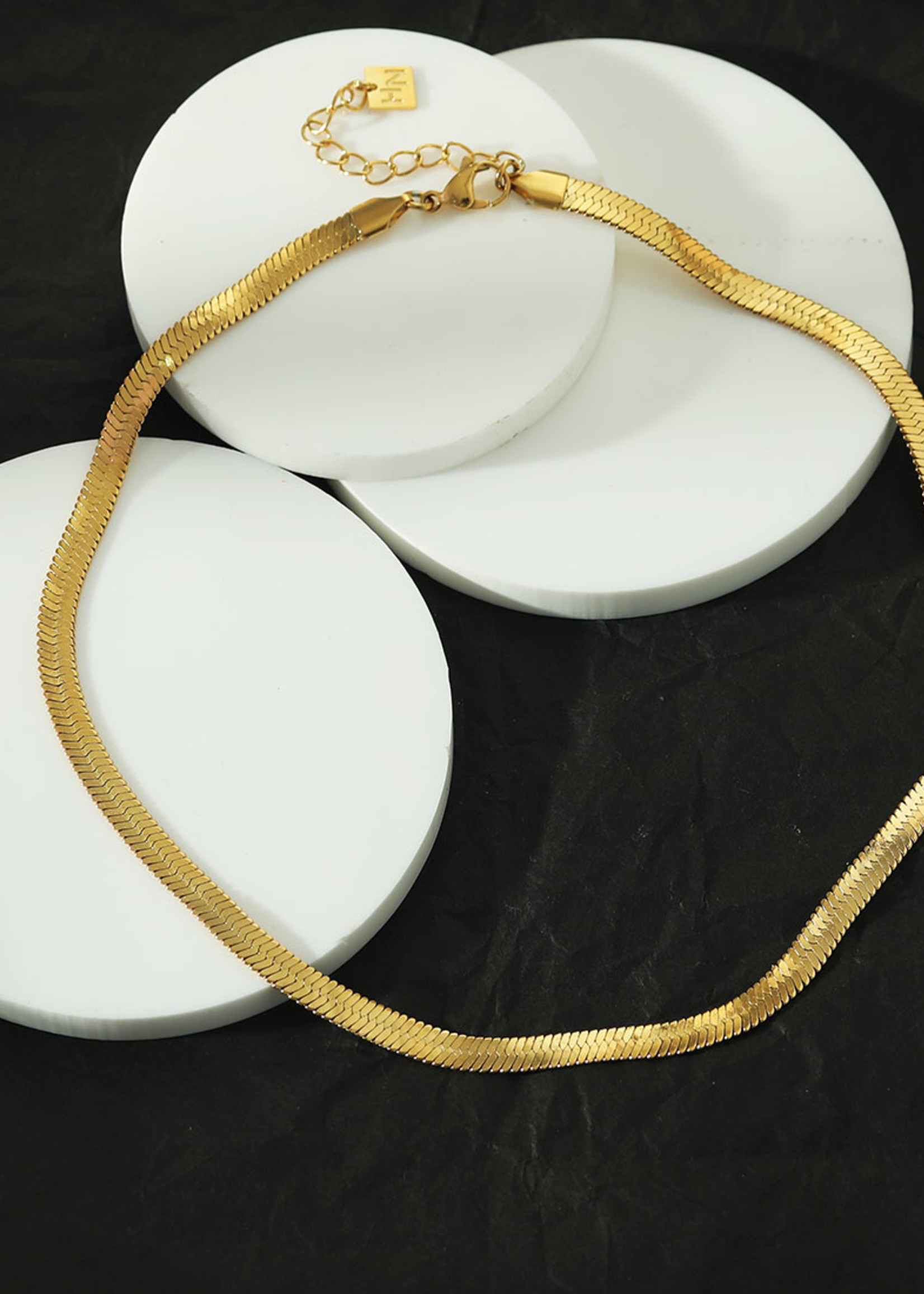 Hackney Nine/Dye Cast Isabella Necklace