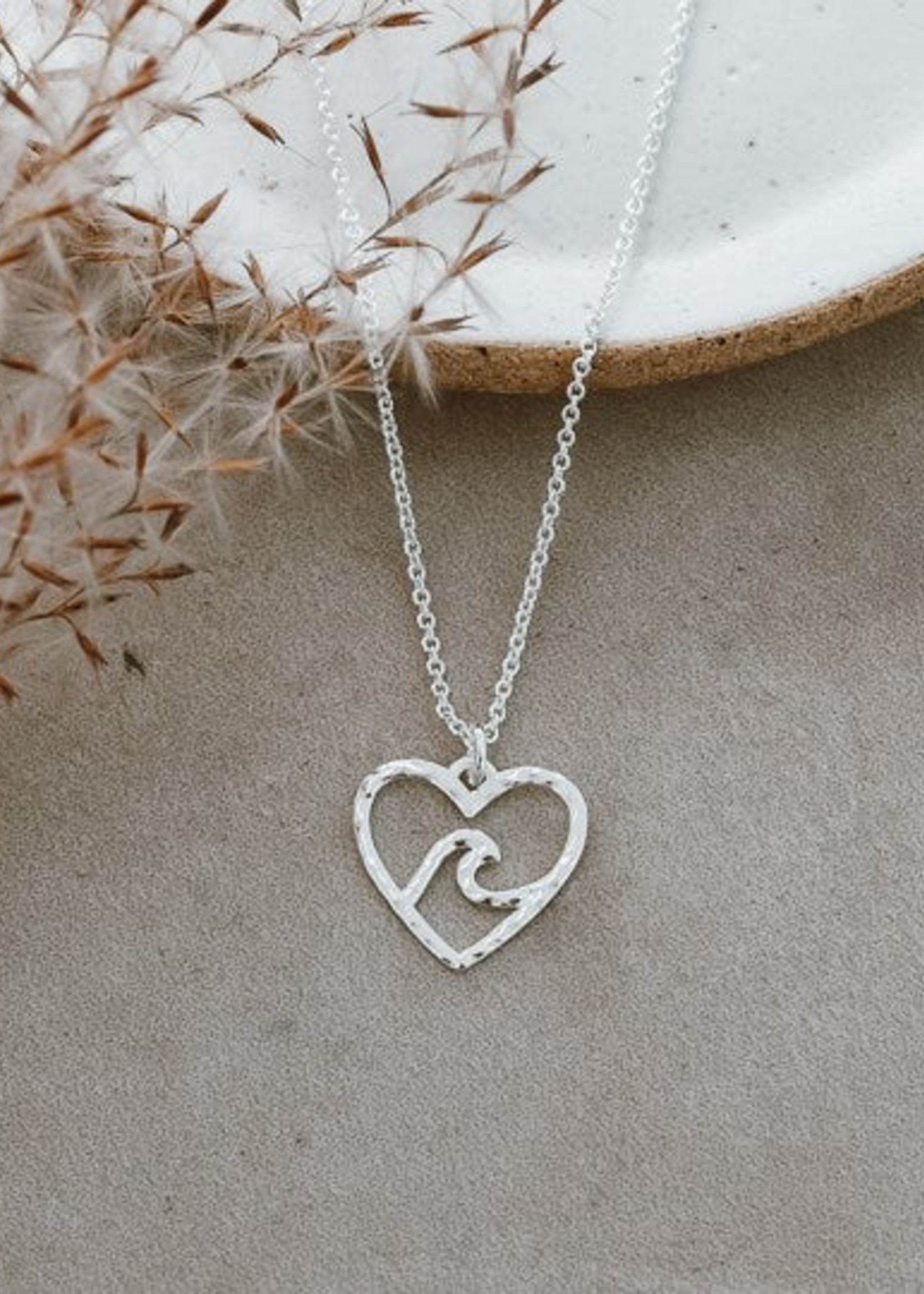 Glee Beach Lovers Necklace Silver