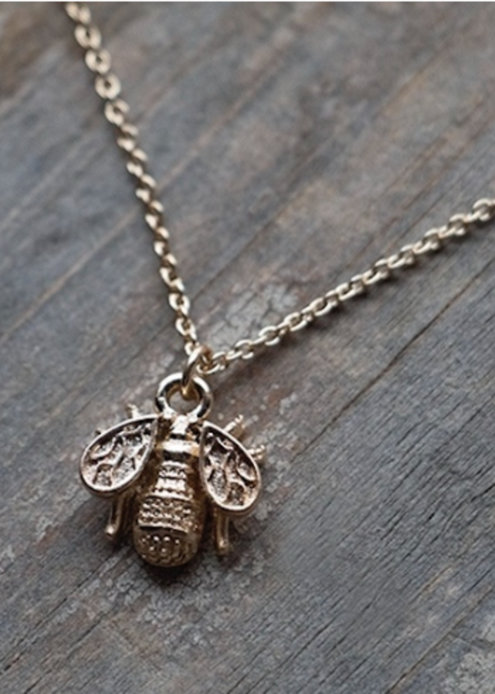 Glee Bee Pendant Gold